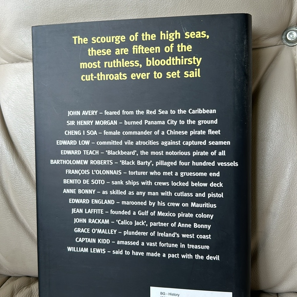 Books - Picture 7 of 13